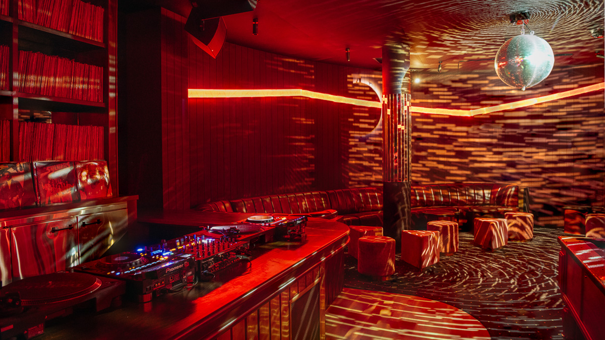 1979 Cocktail Bar & Nightclub Audio Visual System
